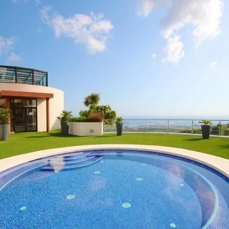 Samara Gym Jacuzzi Pools In * Marbella