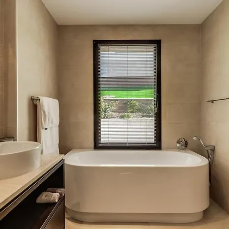 Samara Gym Jacuzzi Pools In * Marbella